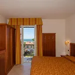 Ombrosa Hotell