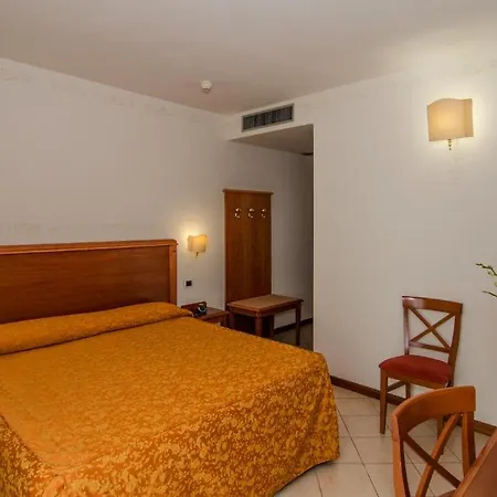 奥姆布罗萨别墅酒店